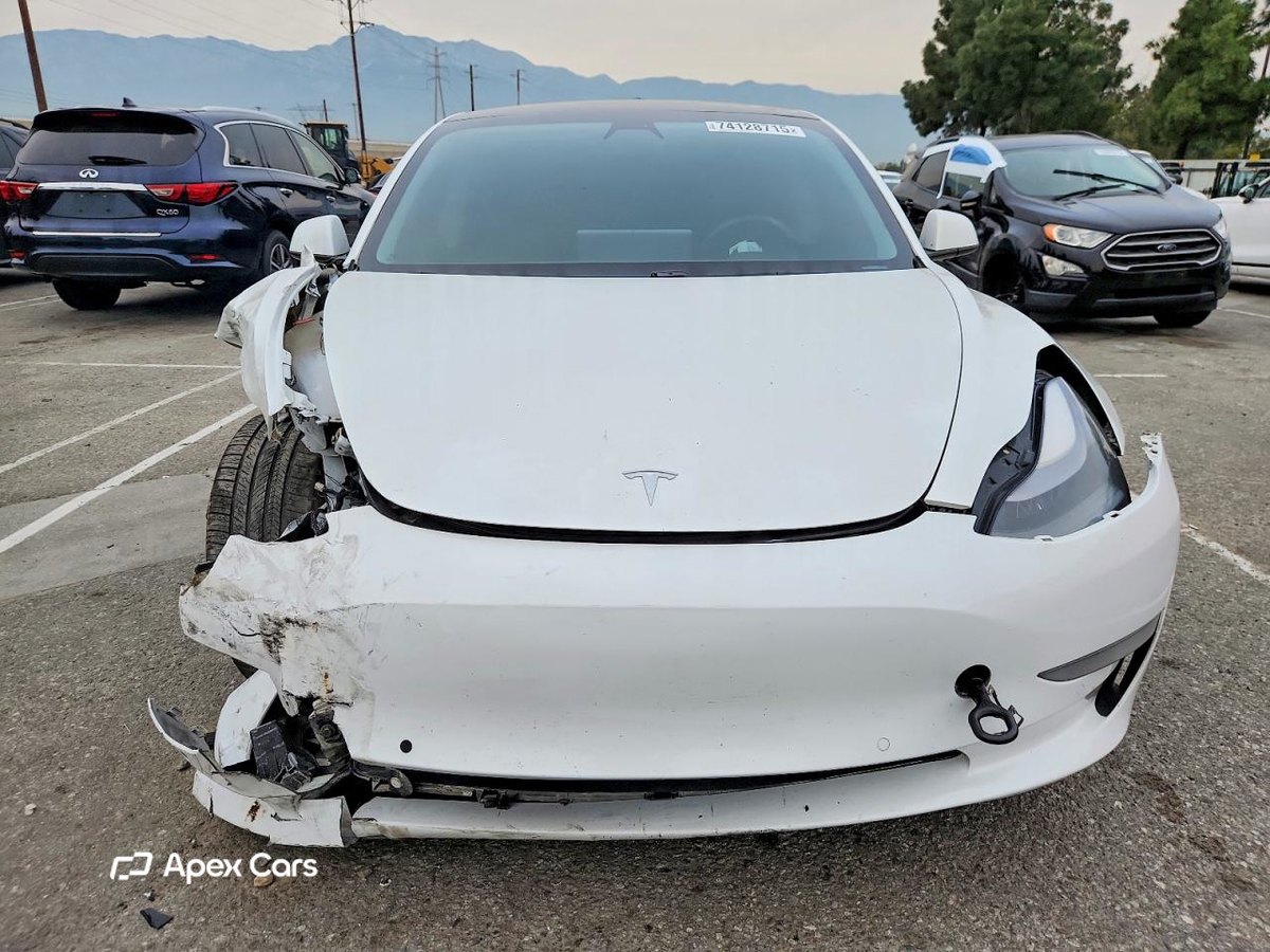 Tesla Model 3 2021