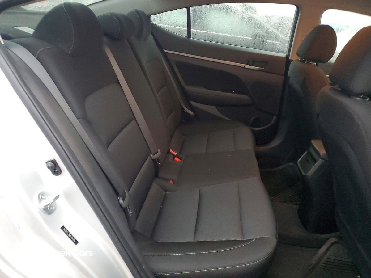 Hyundai Elantra 2018
