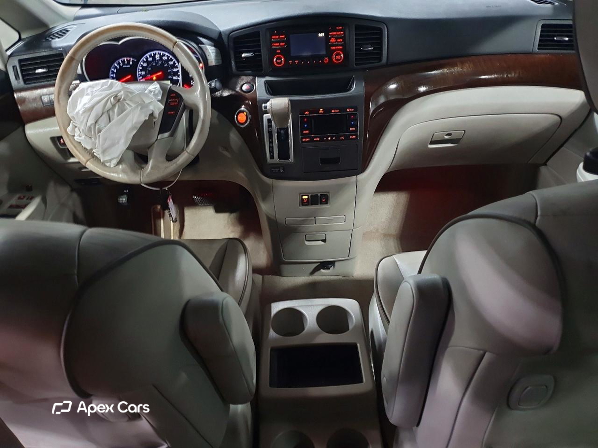 Nissan Quest 2013