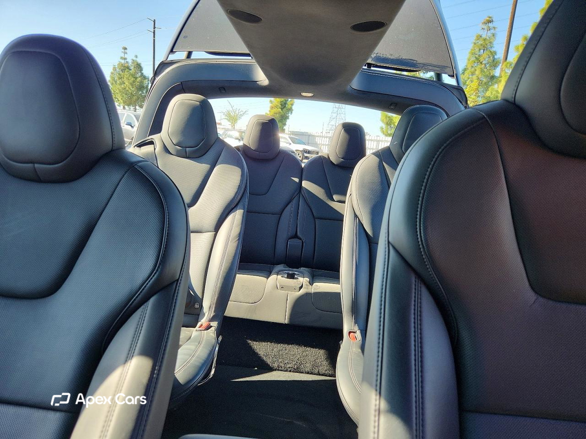 Tesla Model X 2022