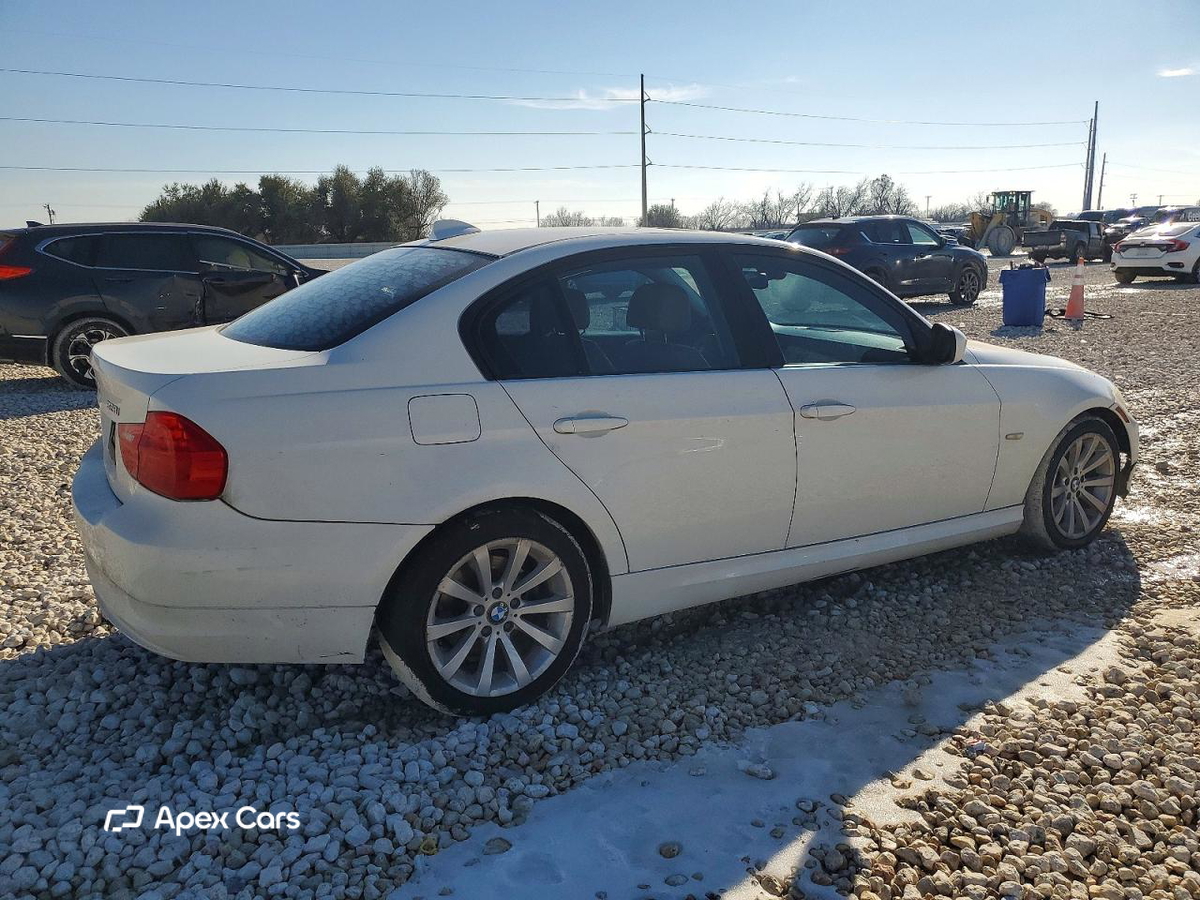 BMW Series 3 2011