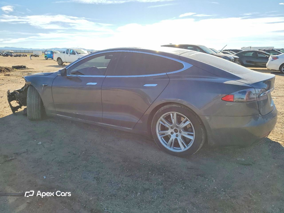 Tesla Model S 2020