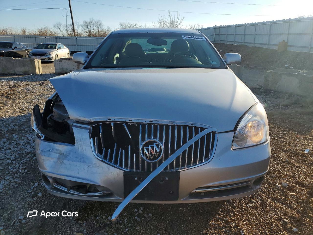 Buick Lucerne 2011