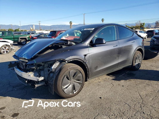 Tesla Model Y 2026 - Image 1 of 15