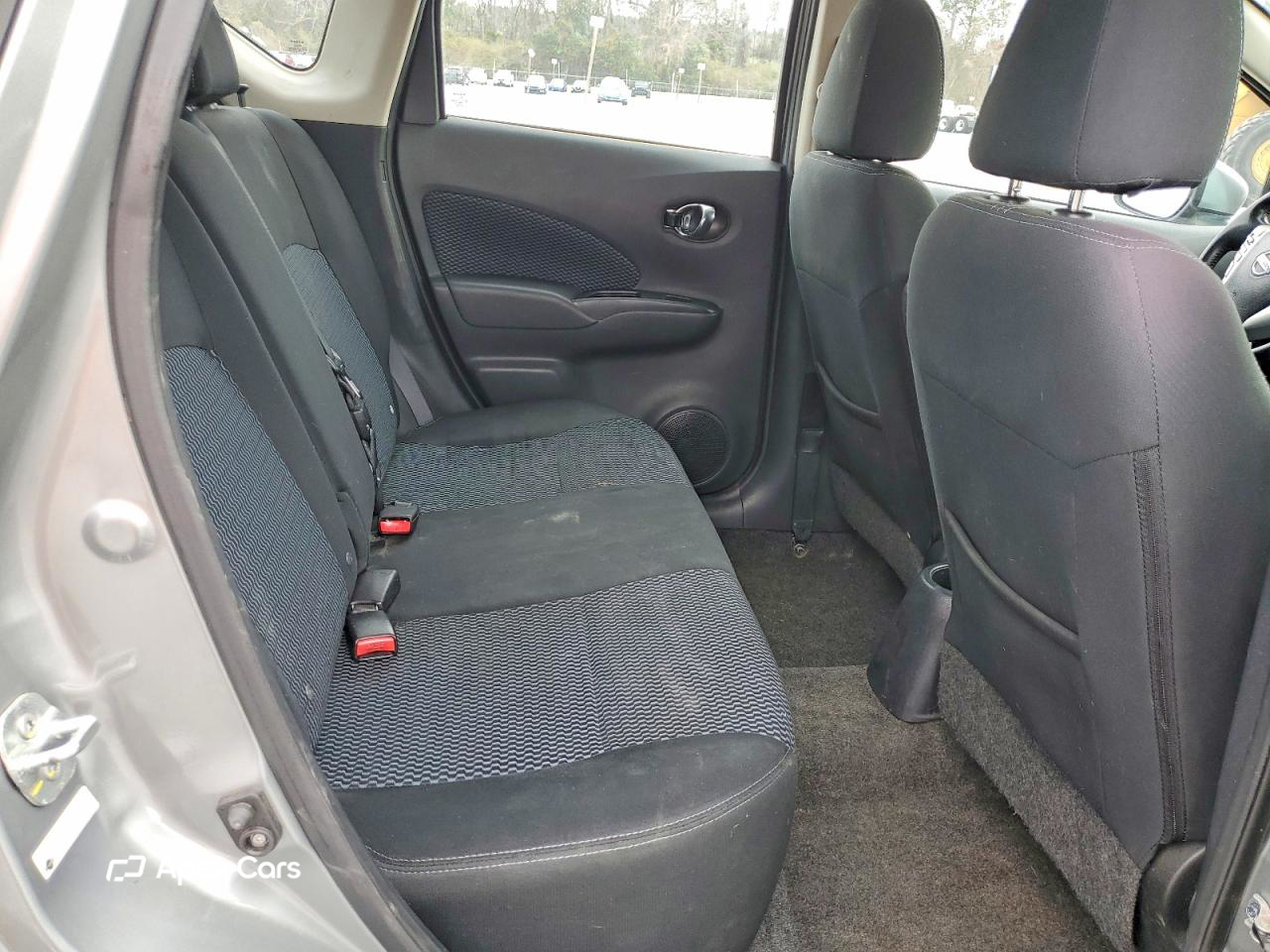 Nissan Versa 2015