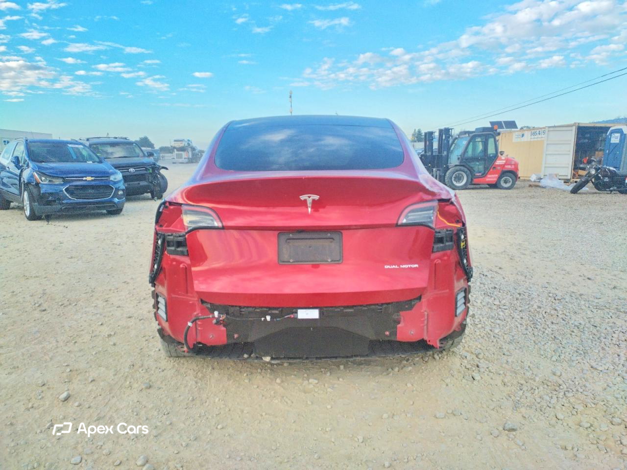 Tesla Model Y 2024