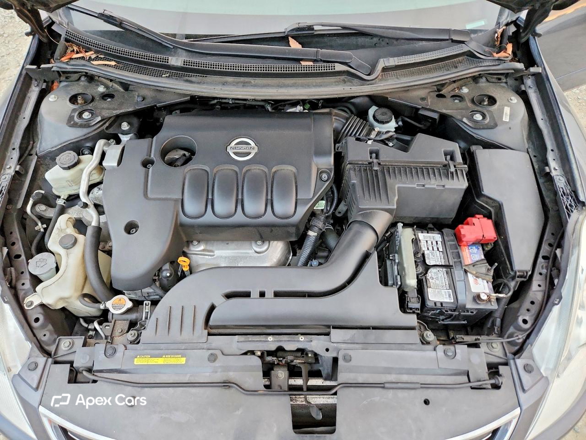 Nissan Altima 2012