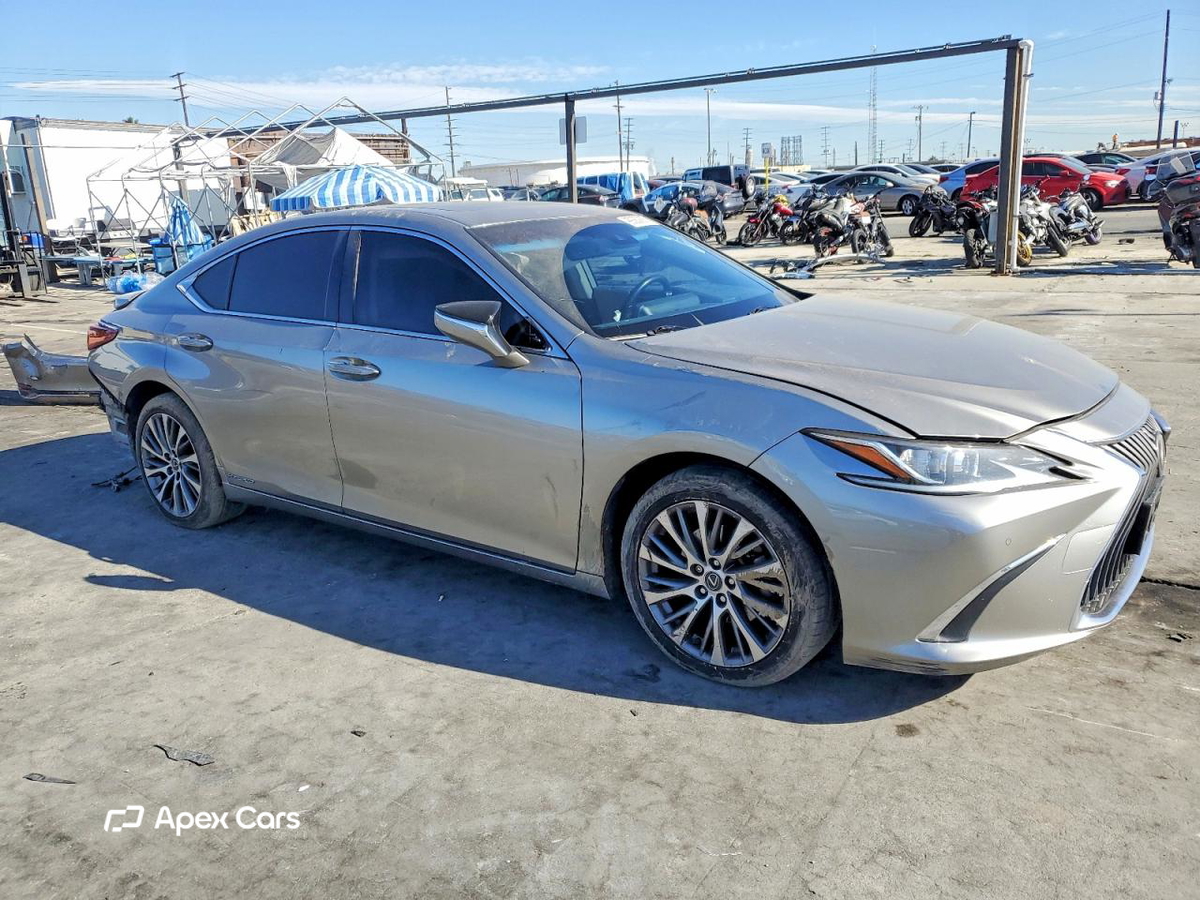 Lexus ES 2019