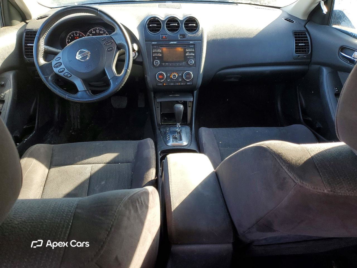 Nissan Altima 2012