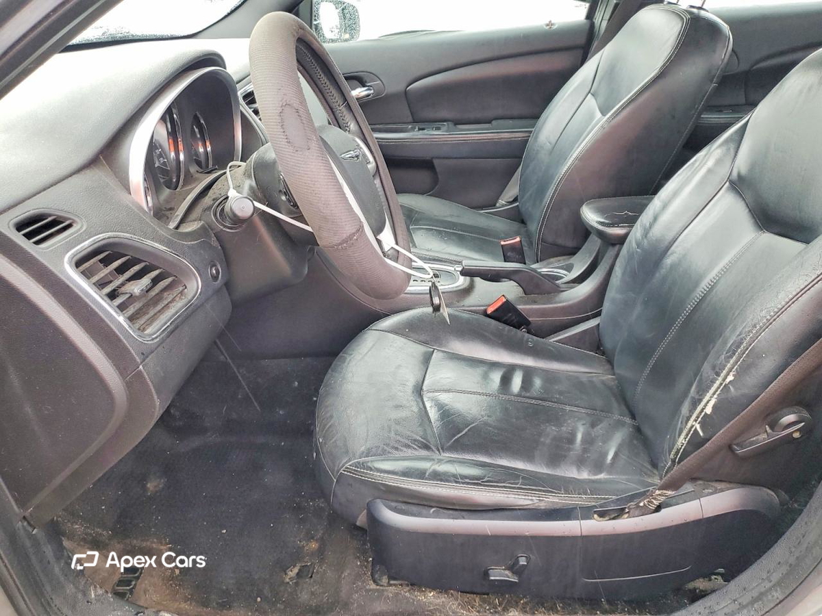 Chrysler 200 2012