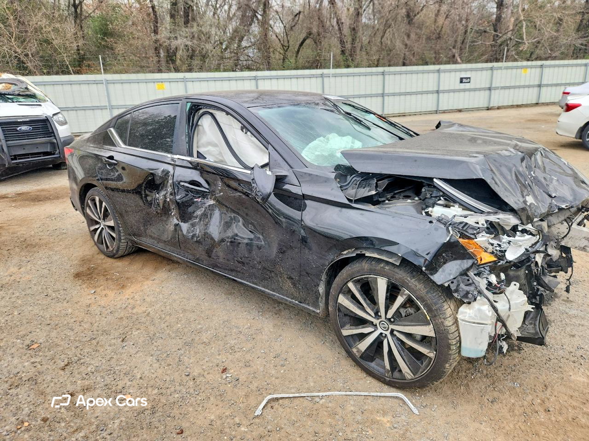 Nissan Altima 2020