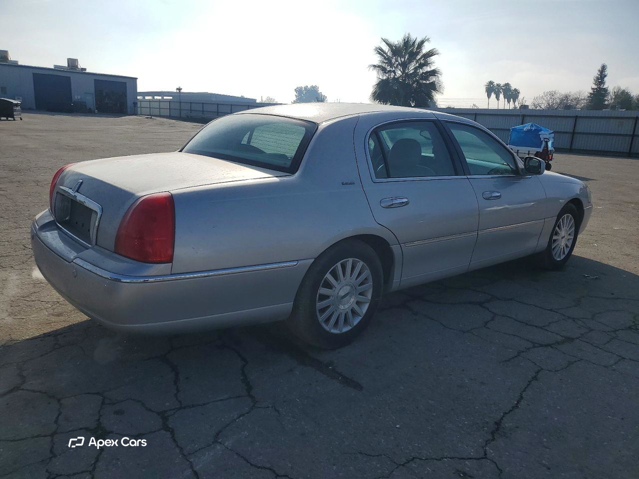 Lincoln Town Car 2004