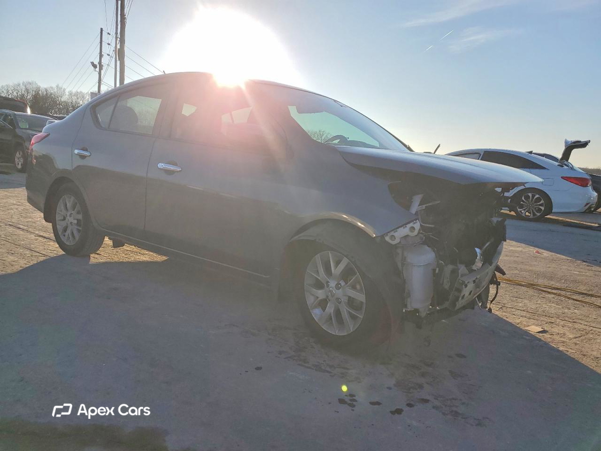 Nissan Versa 2019