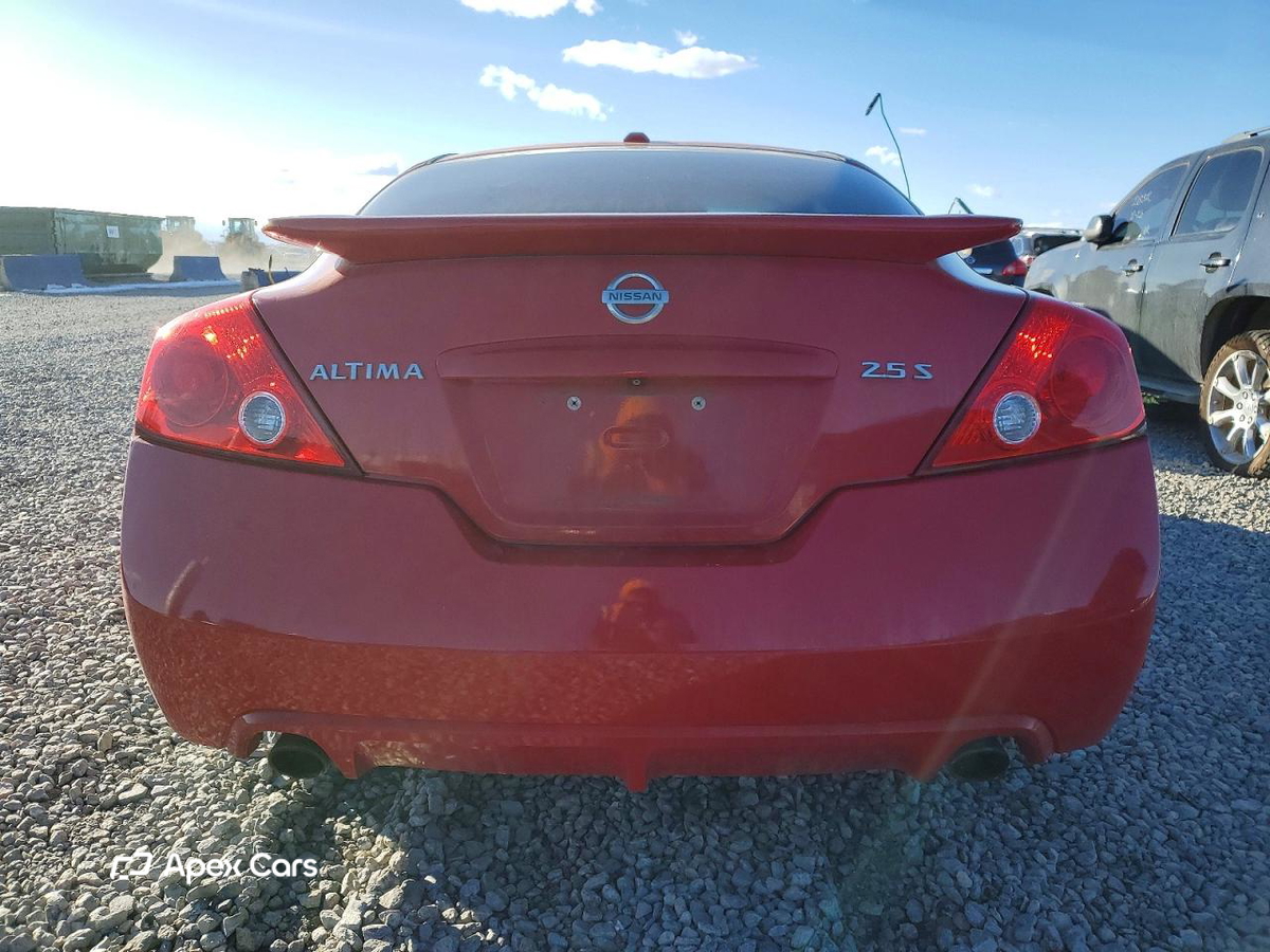 Nissan Altima 2010