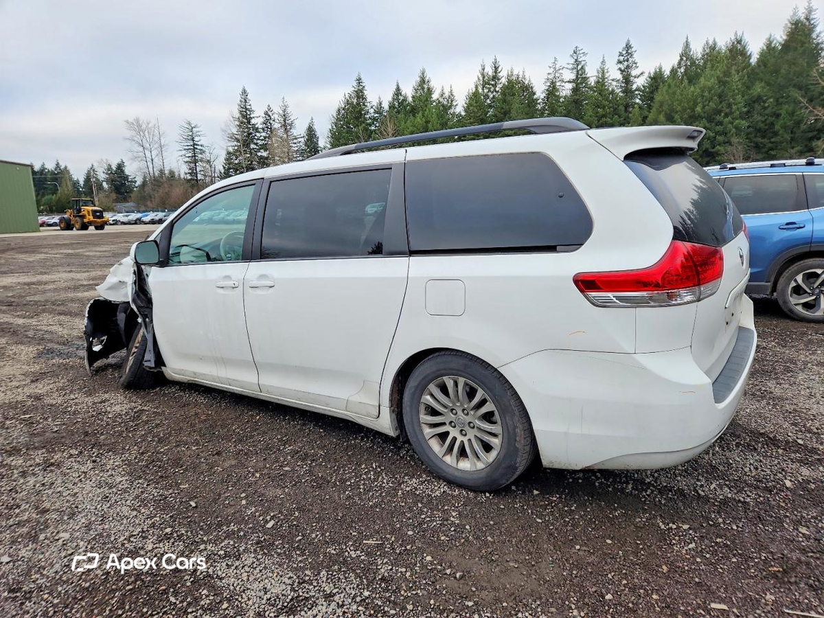 Toyota Sienna 2012