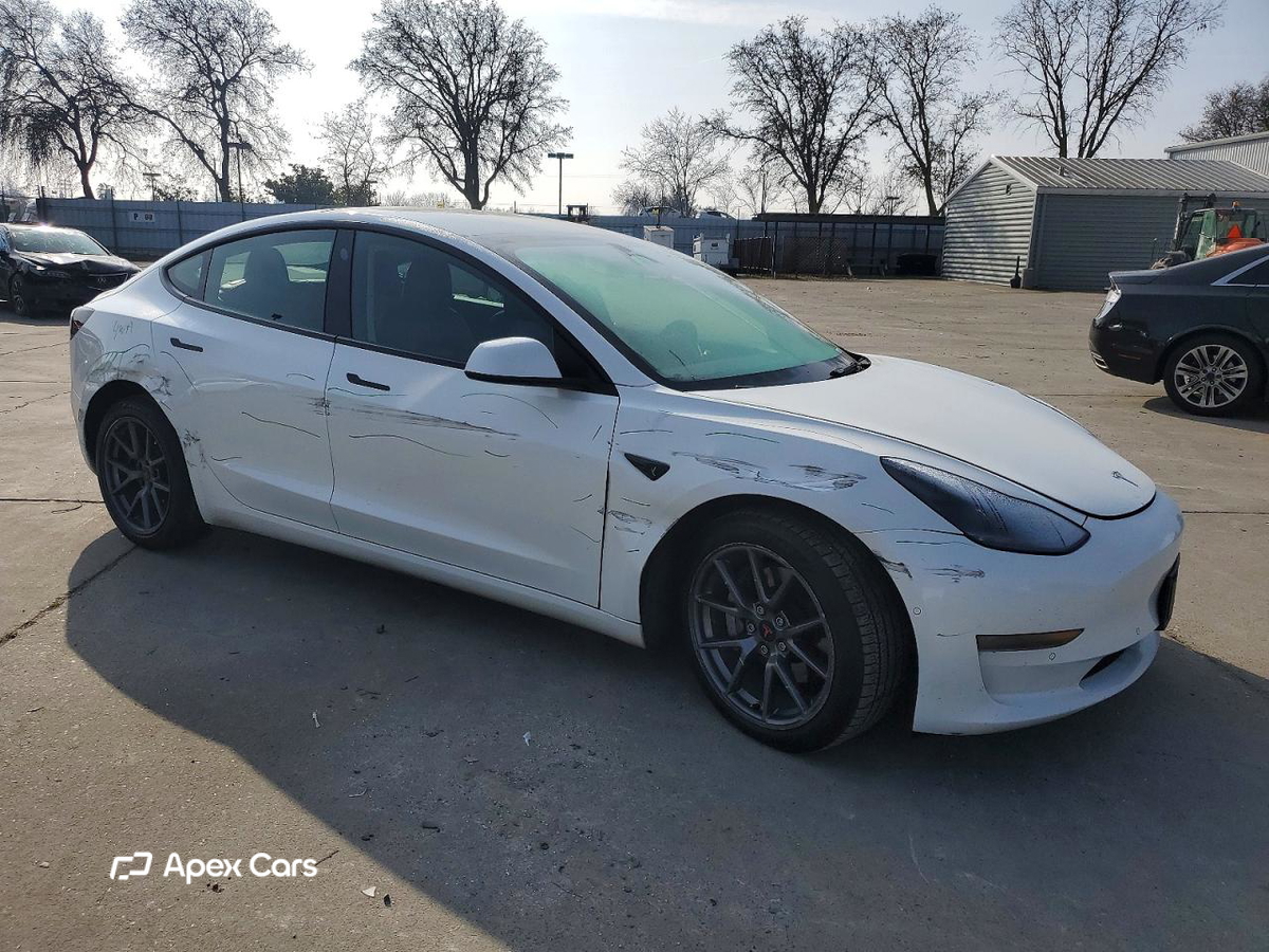 Tesla Model 3 2022