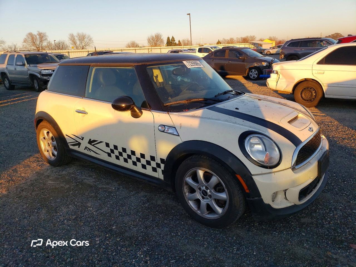 MINI Cooper 2013