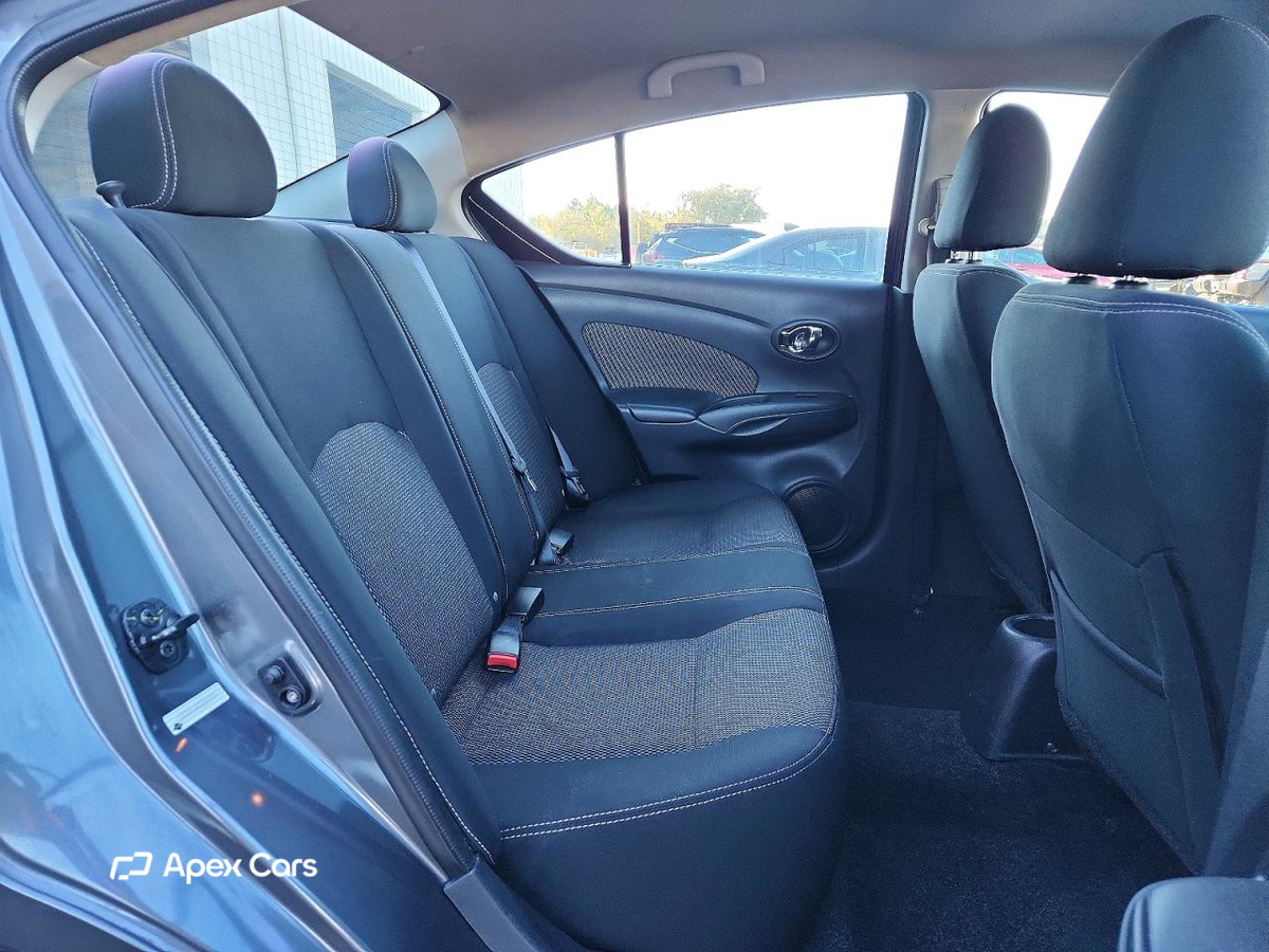 Nissan Versa 2016