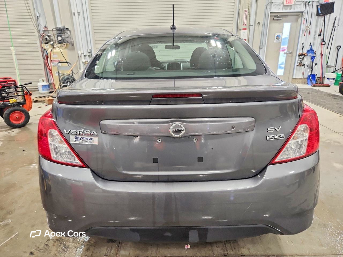 Nissan Versa 2018