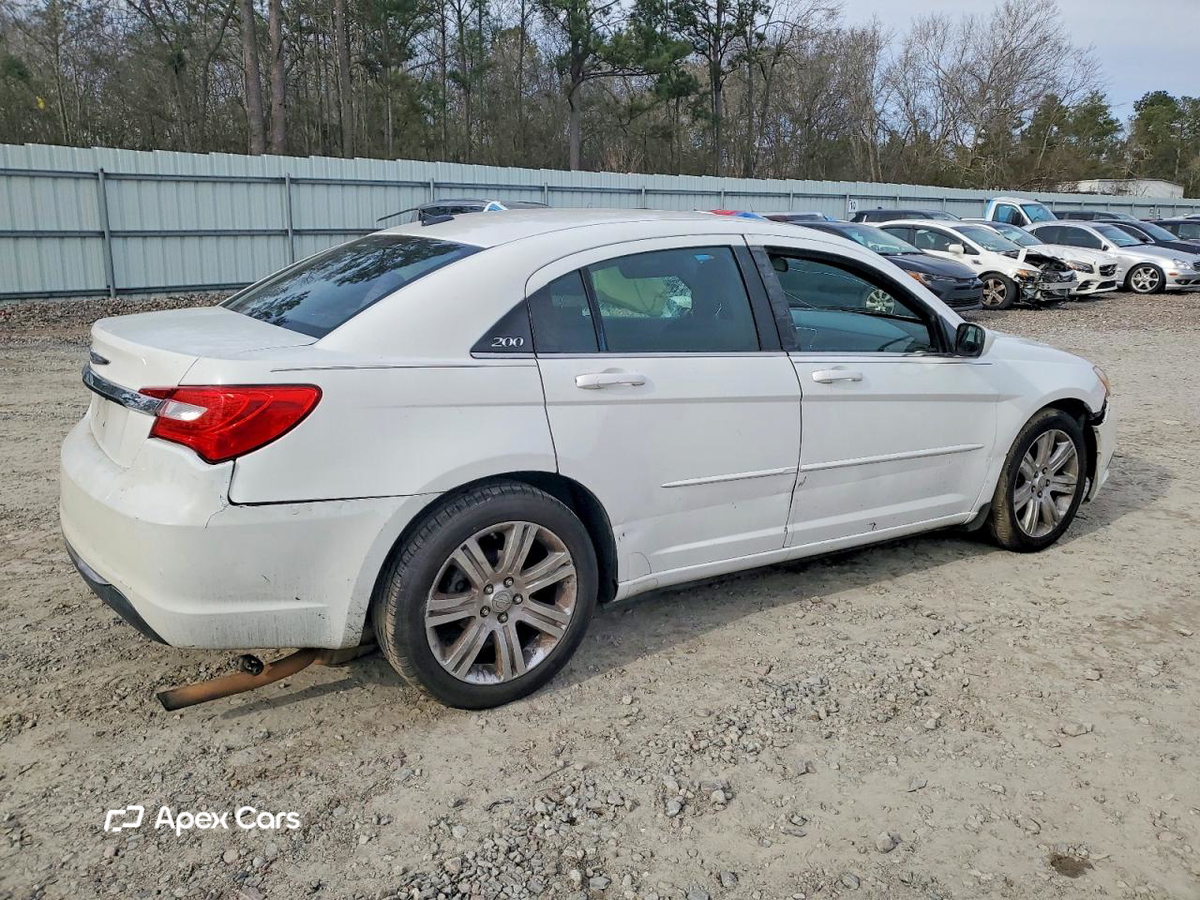 Chrysler 200 2013