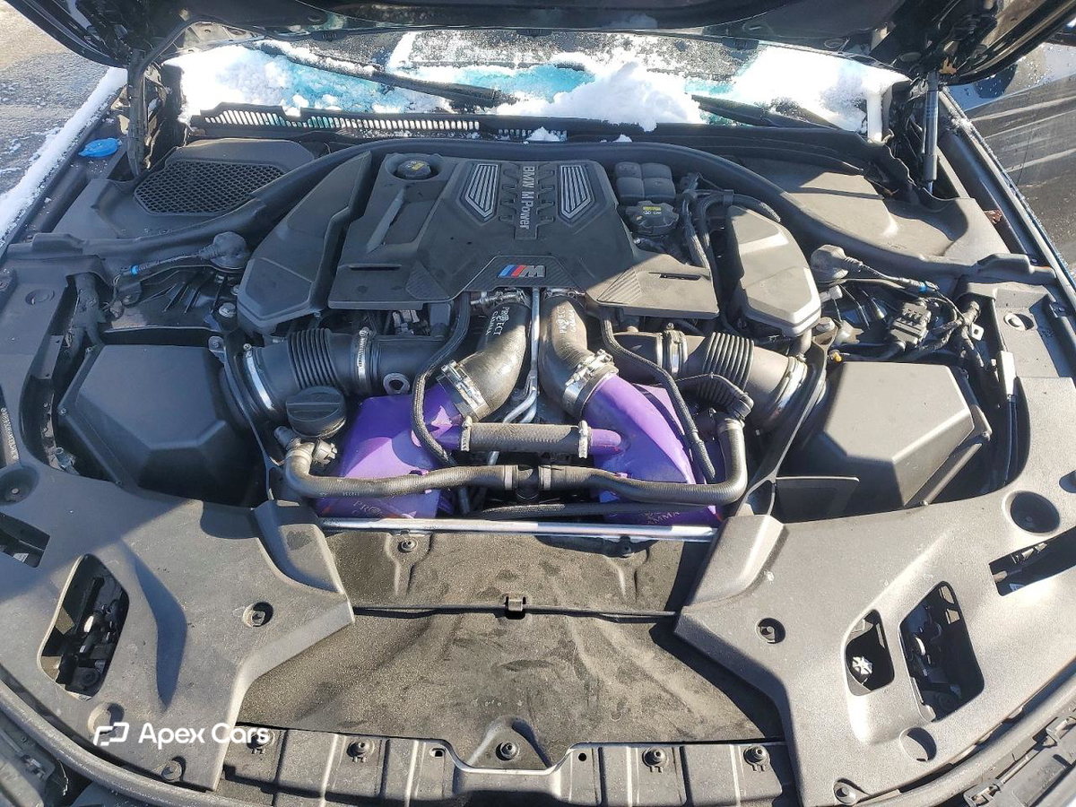BMW M5 2021