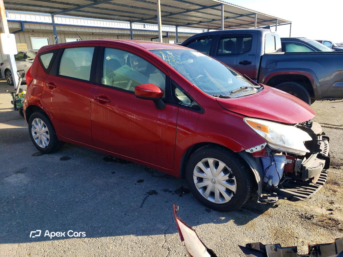 Nissan Versa 2015