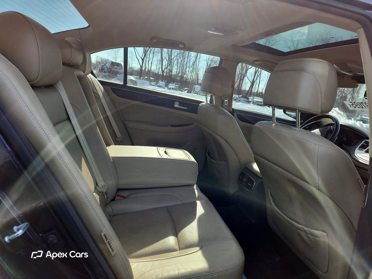 Hyundai Genesis 2012