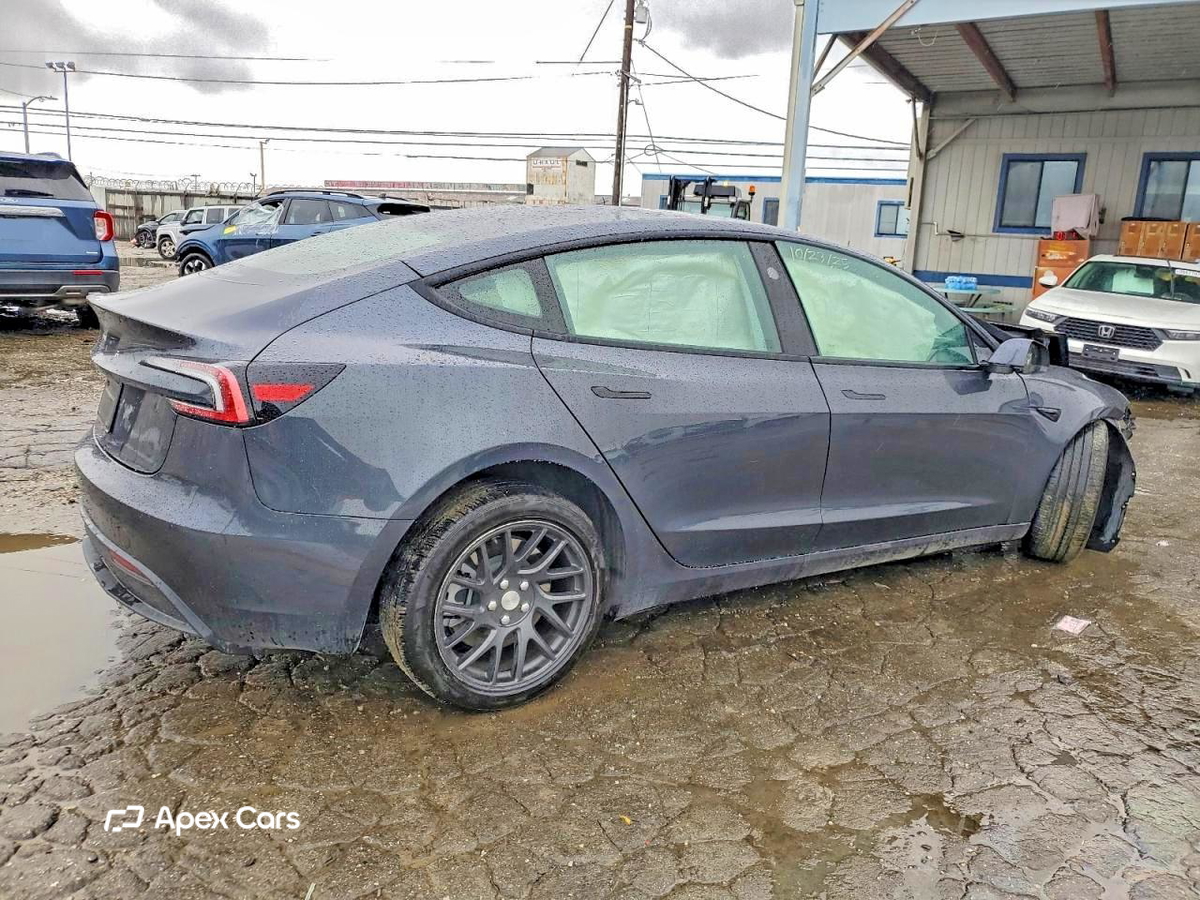 Tesla Model 3 2025