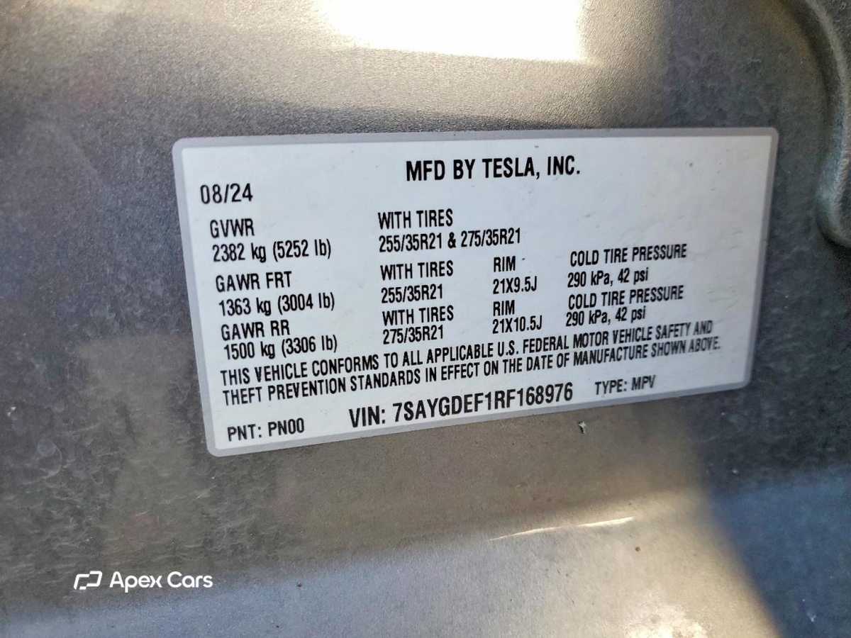 Tesla Model Y 2024