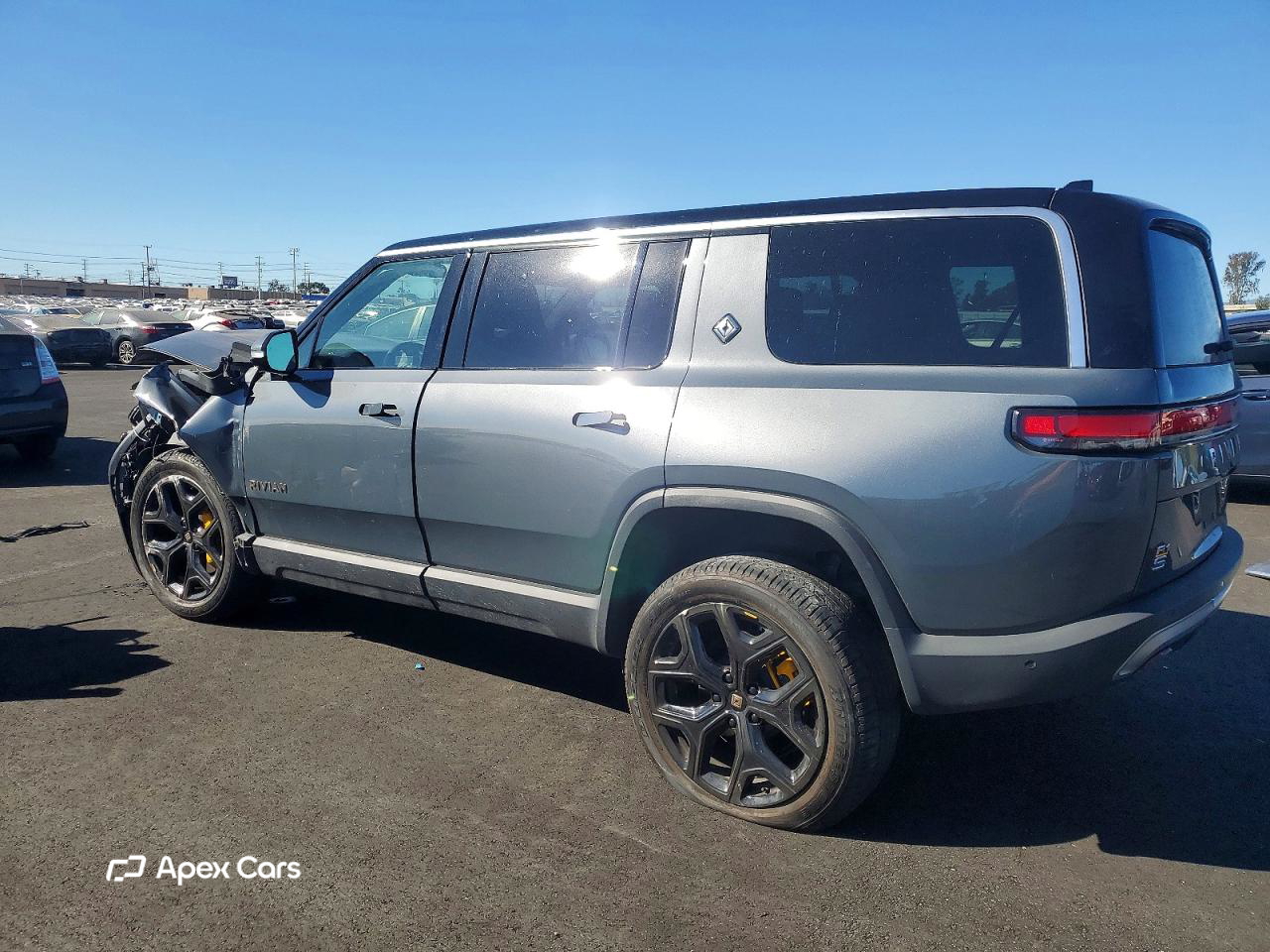 Rivian R1S 2023