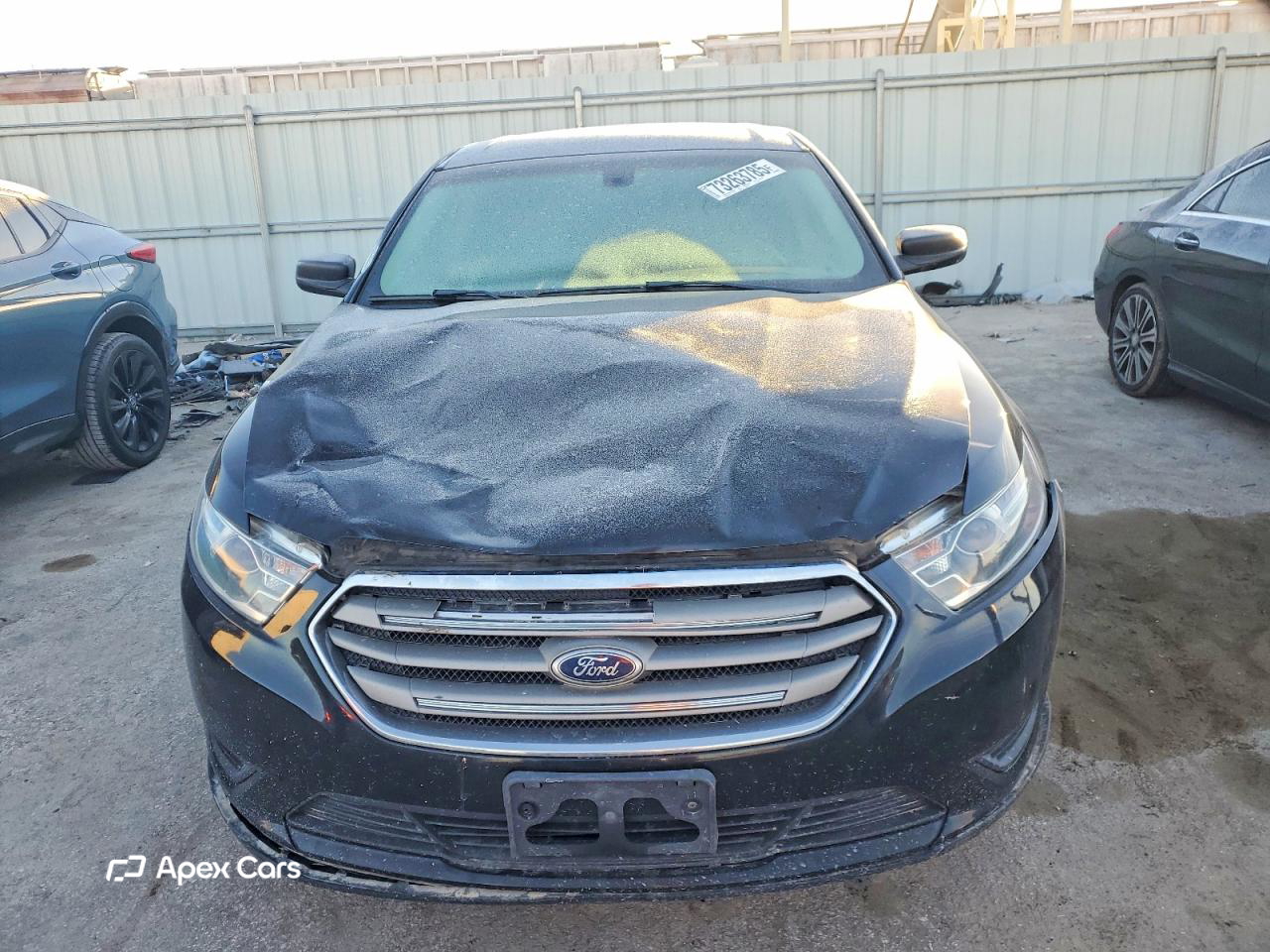 Ford Taurus 2016