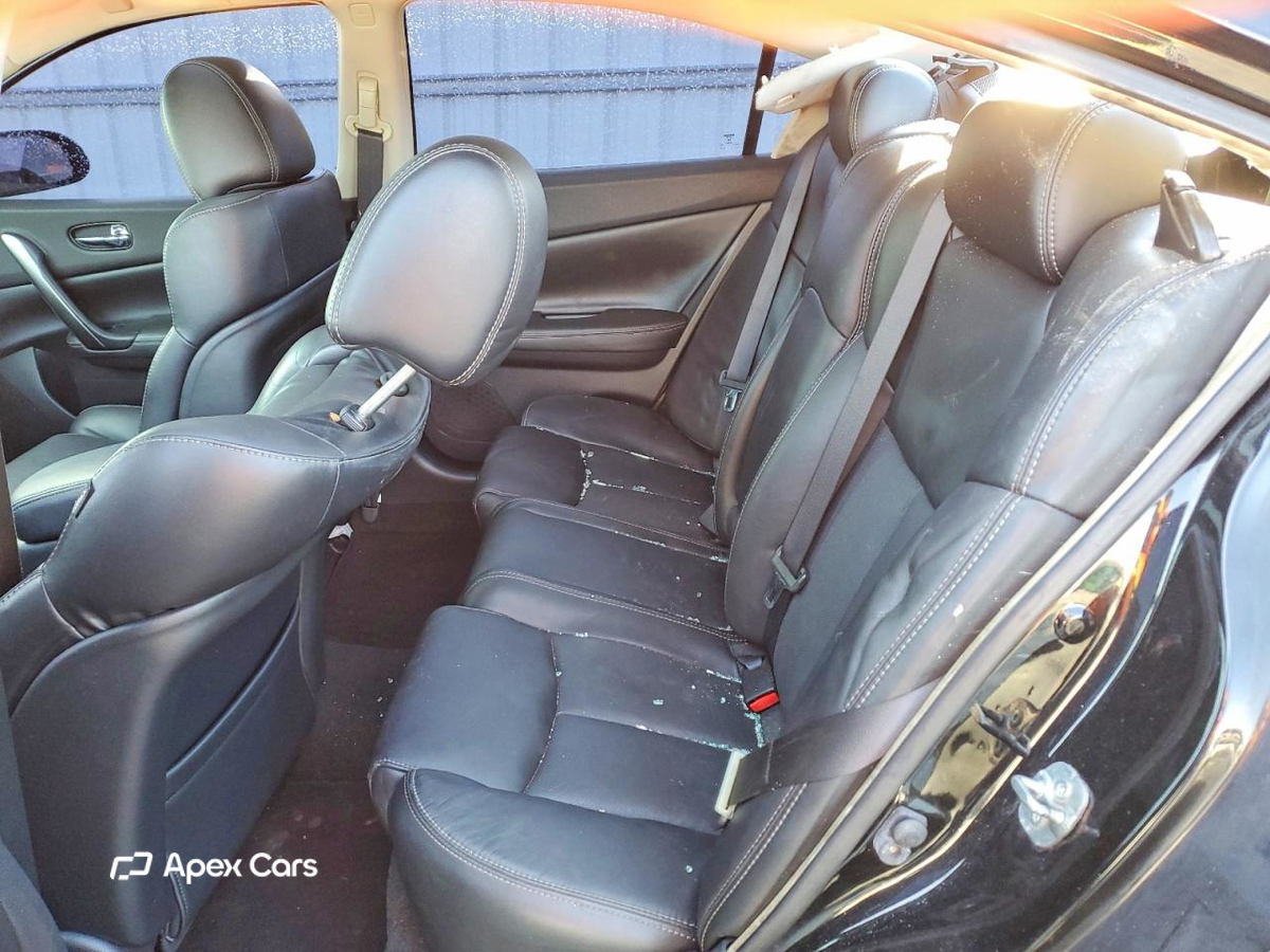 Nissan Maxima 2011