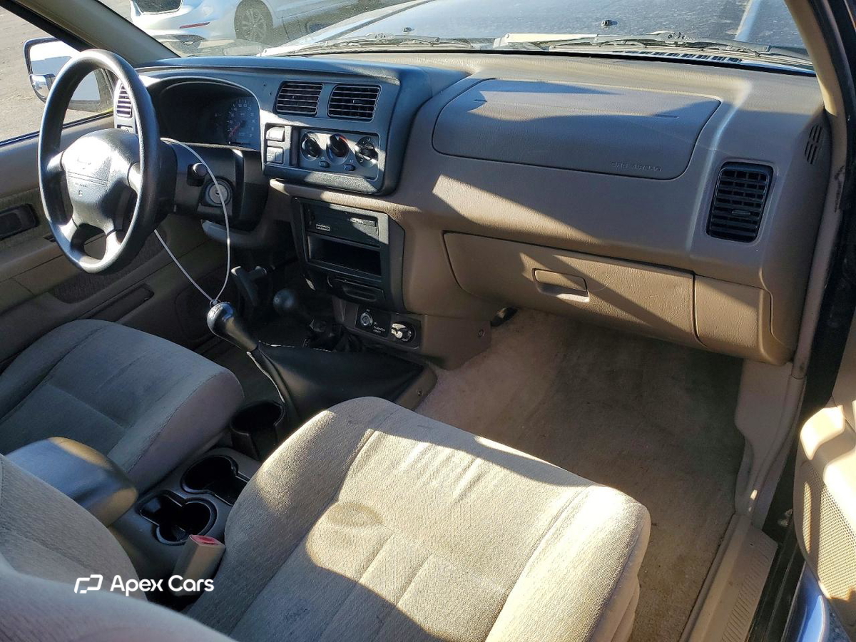 Nissan Navara (Frontier) 2000