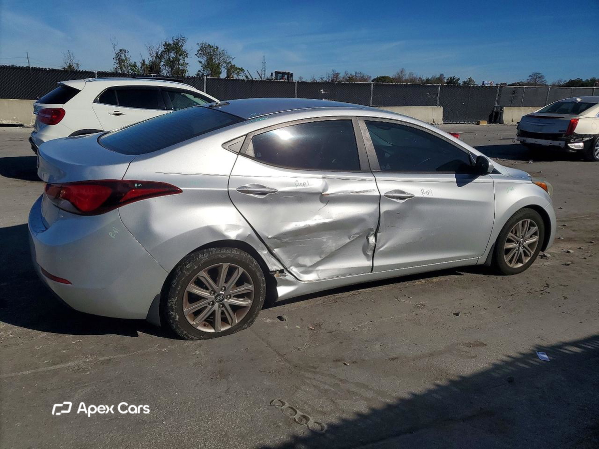 Hyundai Elantra 2016
