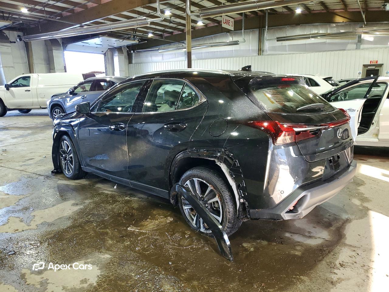 Lexus UX 2025