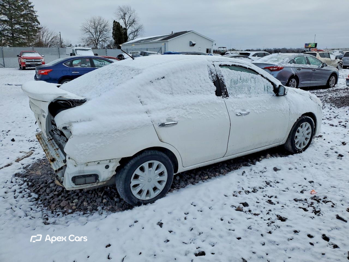 Nissan Versa 2016