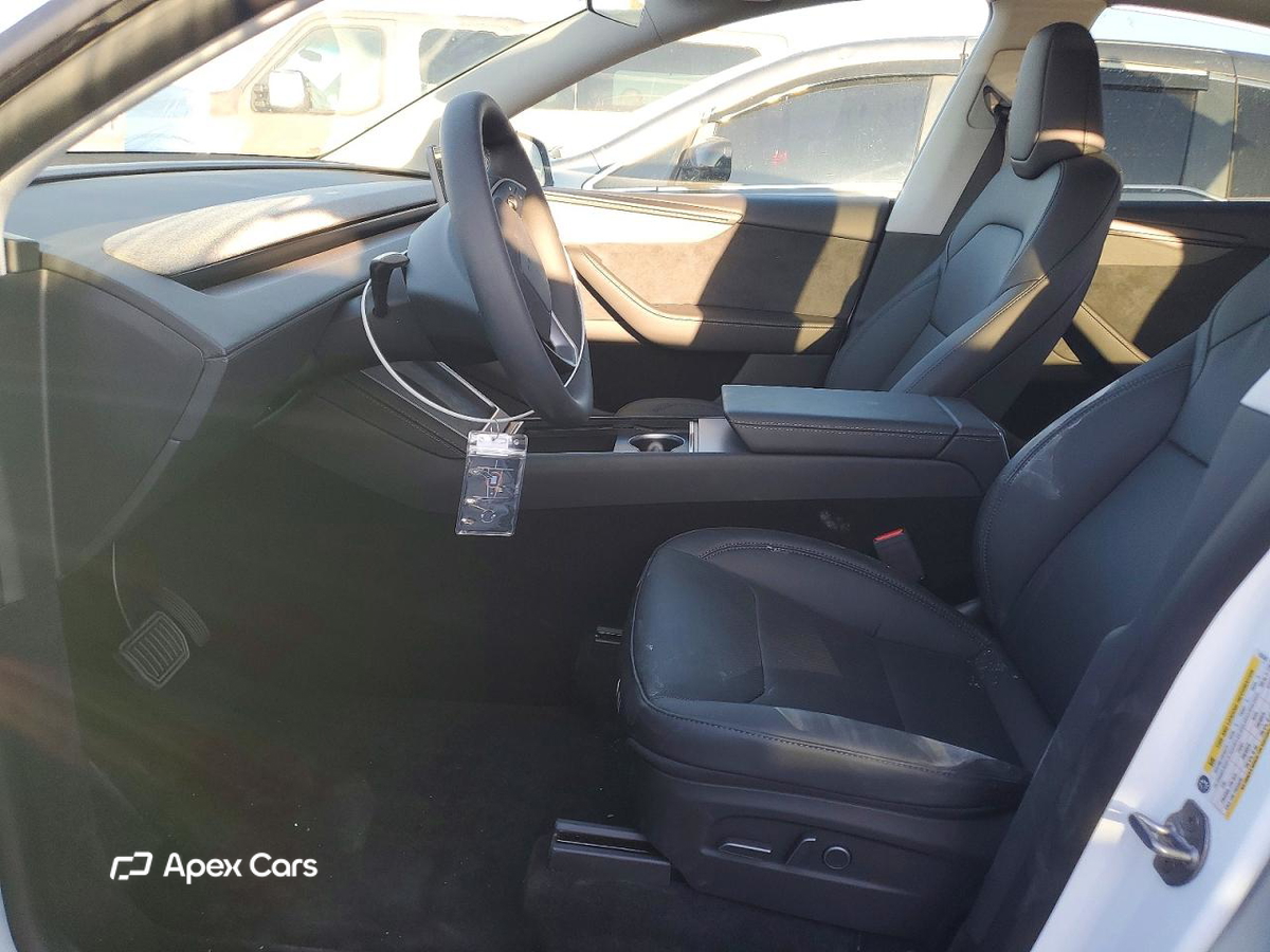 Tesla Model Y 2026