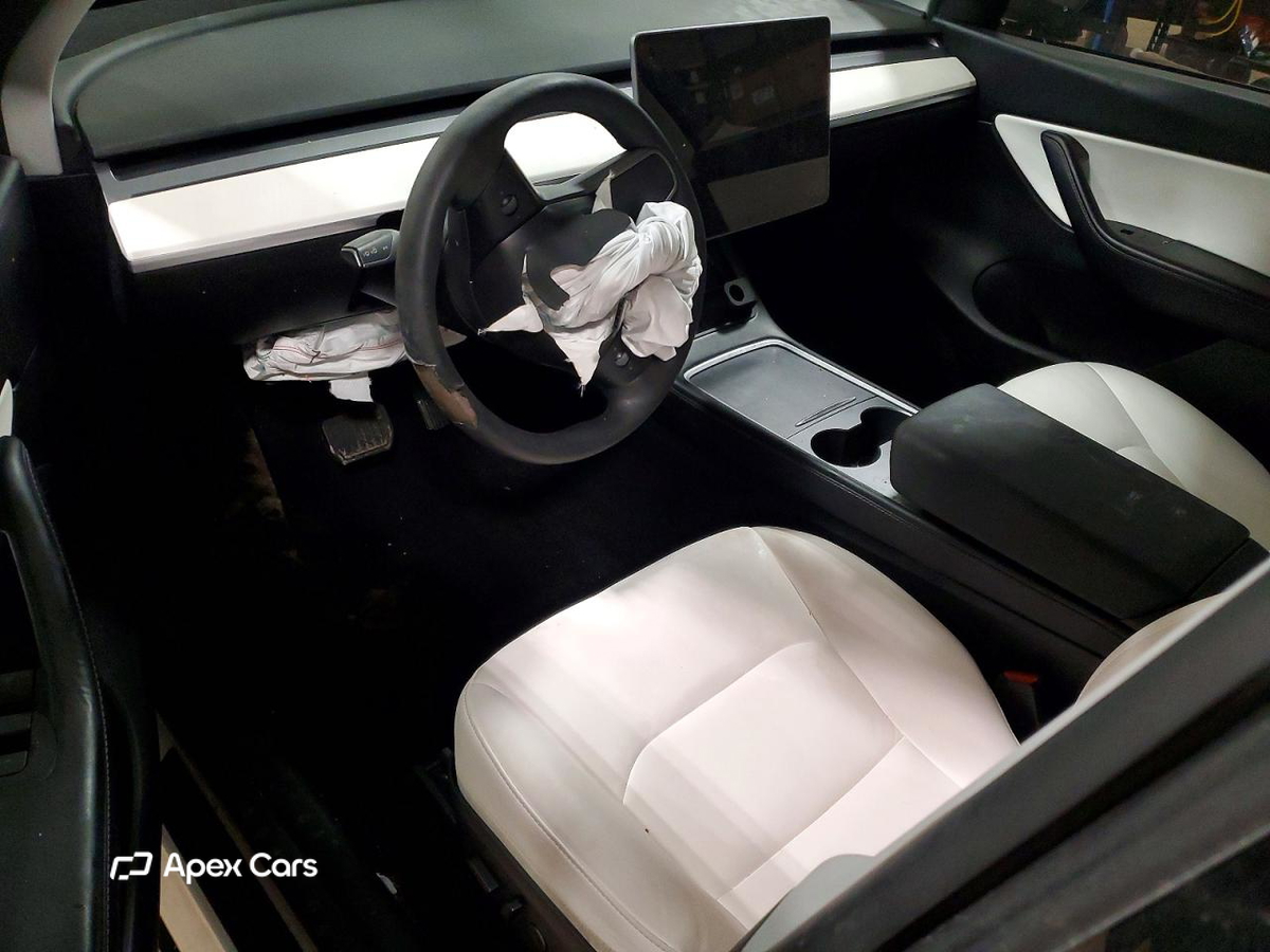 Tesla Model Y 2021