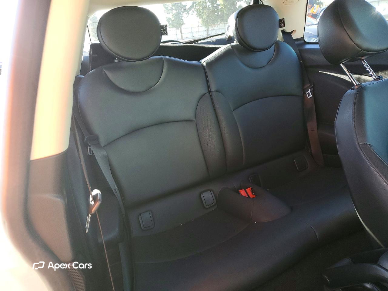 MINI Cooper 2012