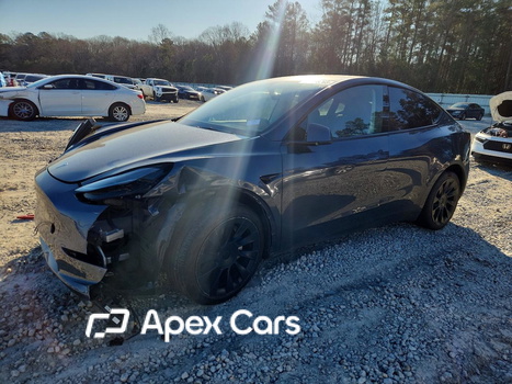 Tesla Model Y 2021 - Image 1 of 13