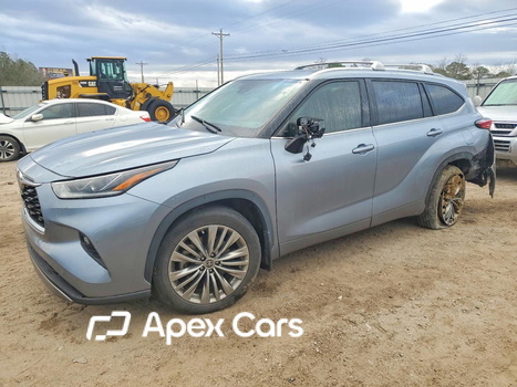 Toyota Highlander 2022 - Image 1 of 13