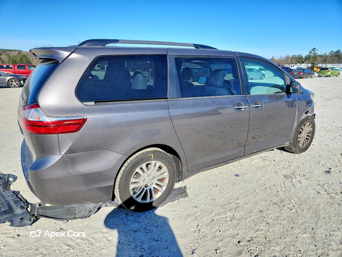Toyota Sienna 2015