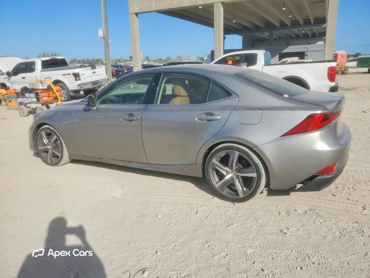 Lexus IS 2018