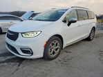 Chrysler Pacifica 2023
