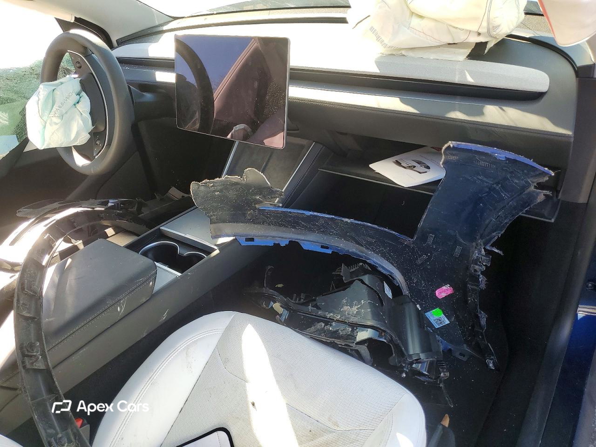 Tesla Model Y 2026