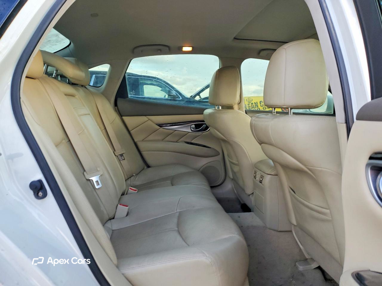 Infiniti M 2013