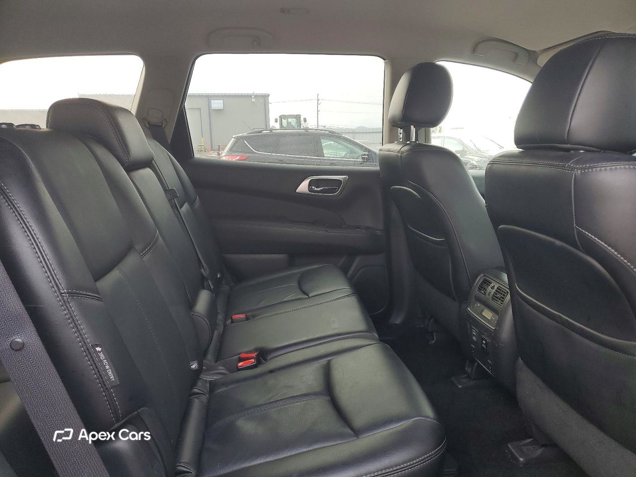 Nissan Pathfinder 2018