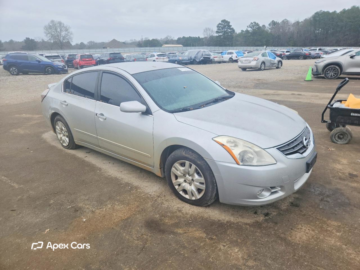 Nissan Altima 2011