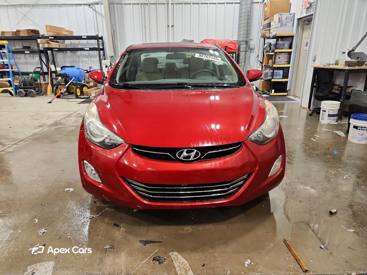 Hyundai Elantra 2012
