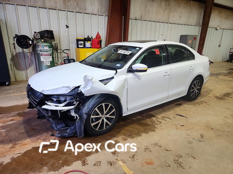 Volkswagen Jetta 2017 - Image 1 of 5